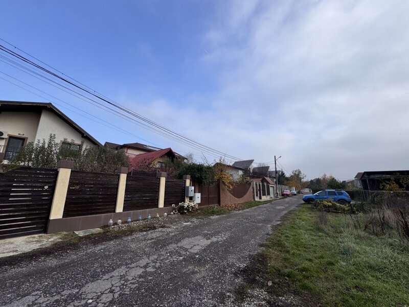 Ilfov Teren deosebit in Branesti sat Pasarea !